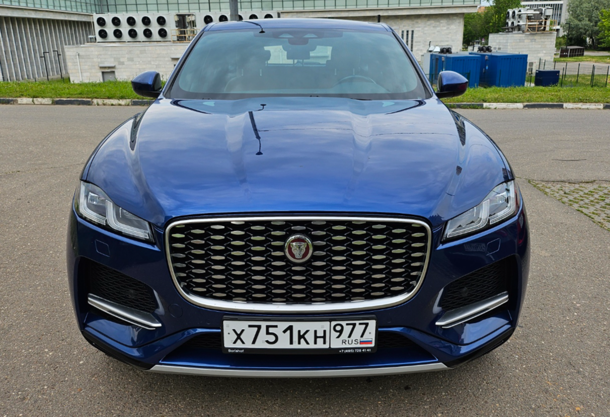 Аренда jaguar f-pace бизнес класса 2021 года в городе Москва Профсоюзная от 6352 руб./сутки, полный привод, двигатель: дизель, объем 2 литра, ОСАГО (Впишу в полис), без водителя, недорого, вид 2 - RentRide