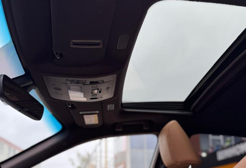 Аренда lexus es бизнес класса 2021 года в городе Москва Пролетарская от 5200 руб./сутки, передний привод, двигатель: бензин, объем 2.5 литров, ОСАГО (Мультидрайв), без водителя, недорого, вид 6 - RentRide