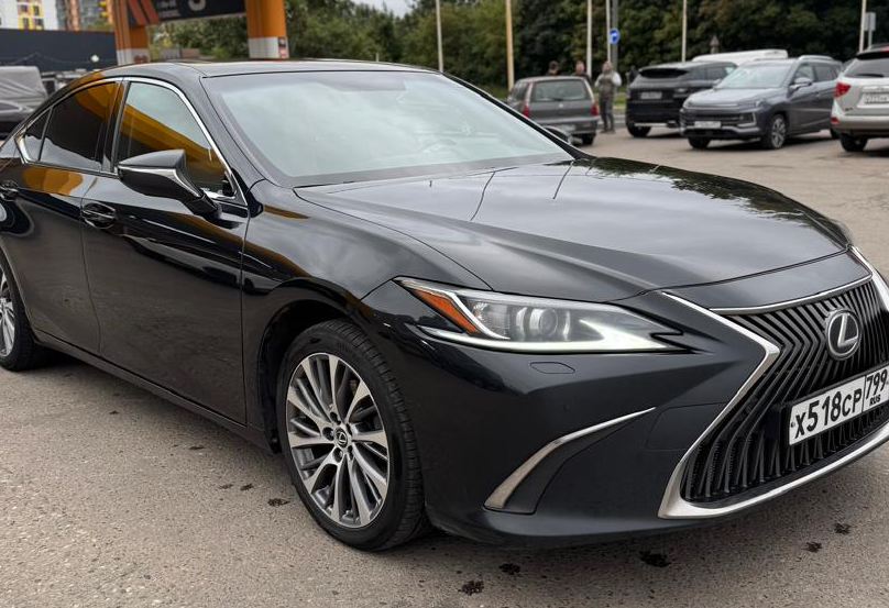 Аренда lexus es бизнес класса 2021 года в городе Москва Пролетарская от 5200 руб./сутки, передний привод, двигатель: бензин, объем 2.5 литров, ОСАГО (Мультидрайв), без водителя, недорого - RentRide