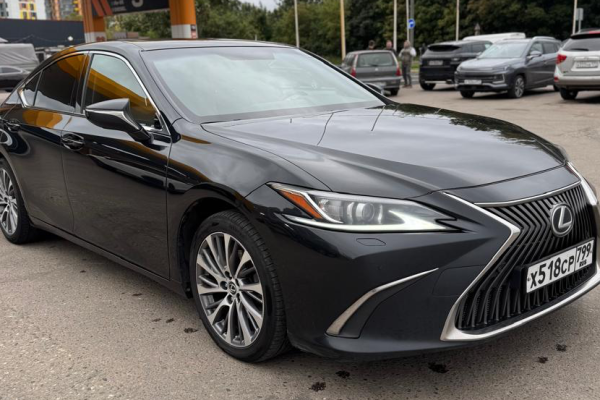 Прокат авто lexus es бизнес класса 2021 года в городе Москва Пролетарская от 5200 руб./сутки, передний привод, двигатель: бензин, объем 2.5 литров, ОСАГО (Мультидрайв), без водителя, недорого - RentRide