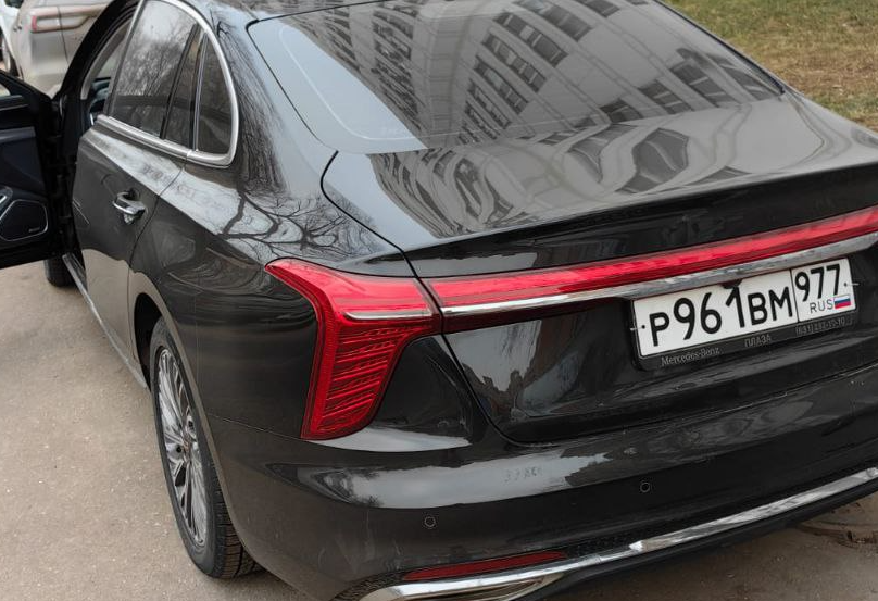 Аренда hongqi h5 бизнес класса 2023 года в городе Москва Таганская от 6900 руб./сутки, передний привод, двигатель: бензин, объем 2 литра, каско (Мультидрайв), ОСАГО (Мультидрайв), без водителя, недорого, вид 2 - RentRide