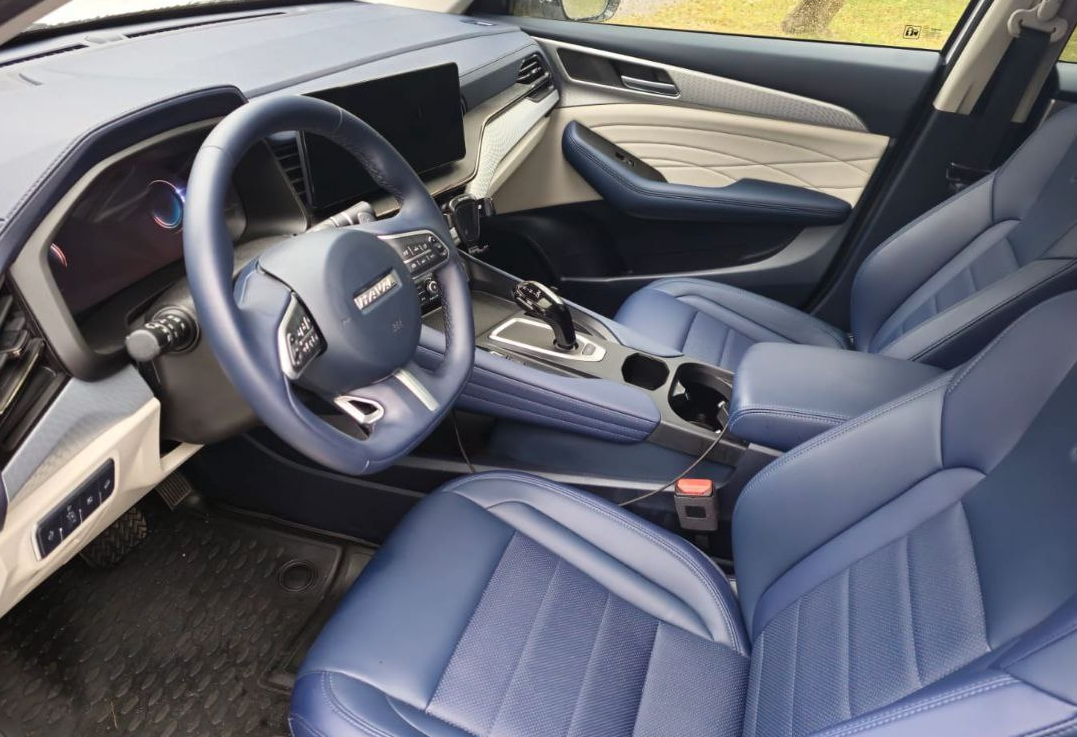 Аренда haval f7x стандарт класса 2022 года в городе Москва Таганская от 4700 руб./сутки, полный привод, двигатель: бензин, объем 2 литра, каско (Мультидрайв), ОСАГО (Мультидрайв), без водителя, недорого, вид 4 - RentRide