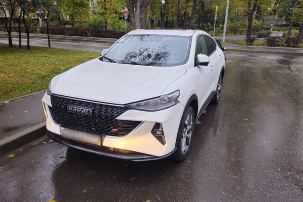 Прокат авто haval f7x комфорт класса 2022 года в городе Москва Таганская от 5200 руб./сутки, полный привод, двигатель: бензин, объем 2 литра, каско (Мультидрайв), ОСАГО (Мультидрайв), без водителя, недорого - RentRide