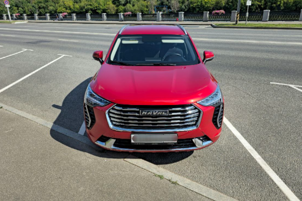 Прокат авто haval jolion комфорт класса 2022 года в городе Москва Таганская от 4300 руб./сутки, полный привод, двигатель: бензин, объем 1.5 литров, каско (Мультидрайв), ОСАГО (Мультидрайв), без водителя, недорого - RentRide