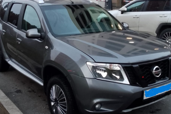 Прокат авто nissan terrano эконом класса 2020 года в городе Москва Коломенская от 2400 руб./сутки, передний привод, двигатель: бензин, объем 1.6 литров, ОСАГО (Мультидрайв), без водителя, недорого - RentRide