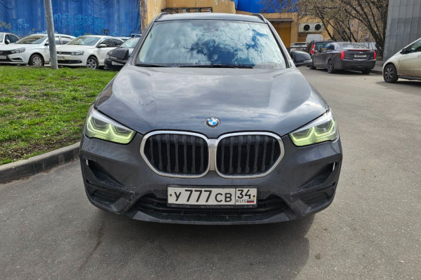 Прокат авто bmw x1 2021 года в городе Москва Таганская от 6700 руб./сутки, полный привод, двигатель: дизель, объем 2 литра, каско (Мультидрайв), ОСАГО (Мультидрайв), без водителя, недорого - RentRide