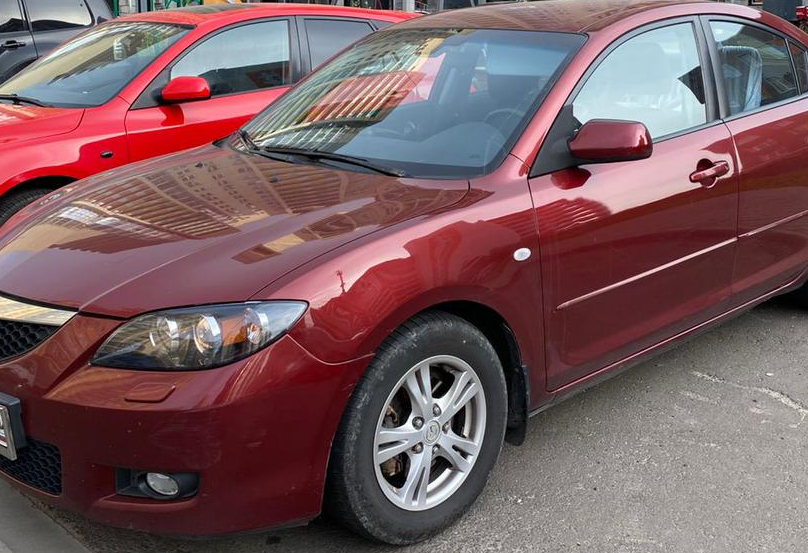 Аренда mazda 3 эконом класса 2008 года в городе Москва Бульвар Дмитрия Донского от 1650 руб./сутки, передний привод, двигатель: бензин, объем 1.6 литров, ОСАГО (Мультидрайв), без водителя, недорого - RentRide
