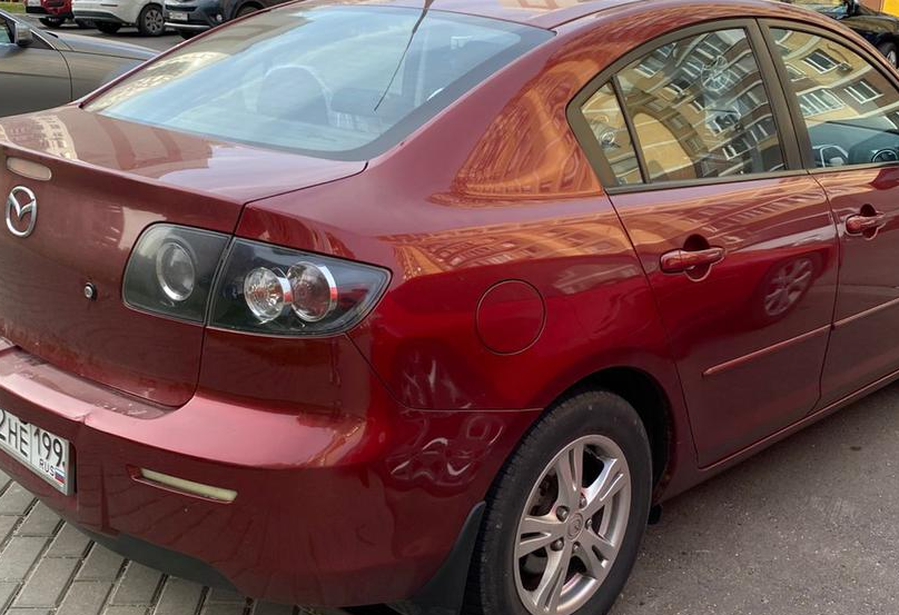 Аренда mazda 3 эконом класса 2008 года в городе Москва Бульвар Дмитрия Донского от 1650 руб./сутки, передний привод, двигатель: бензин, объем 1.6 литров, ОСАГО (Мультидрайв), без водителя, недорого, вид 2 - RentRide