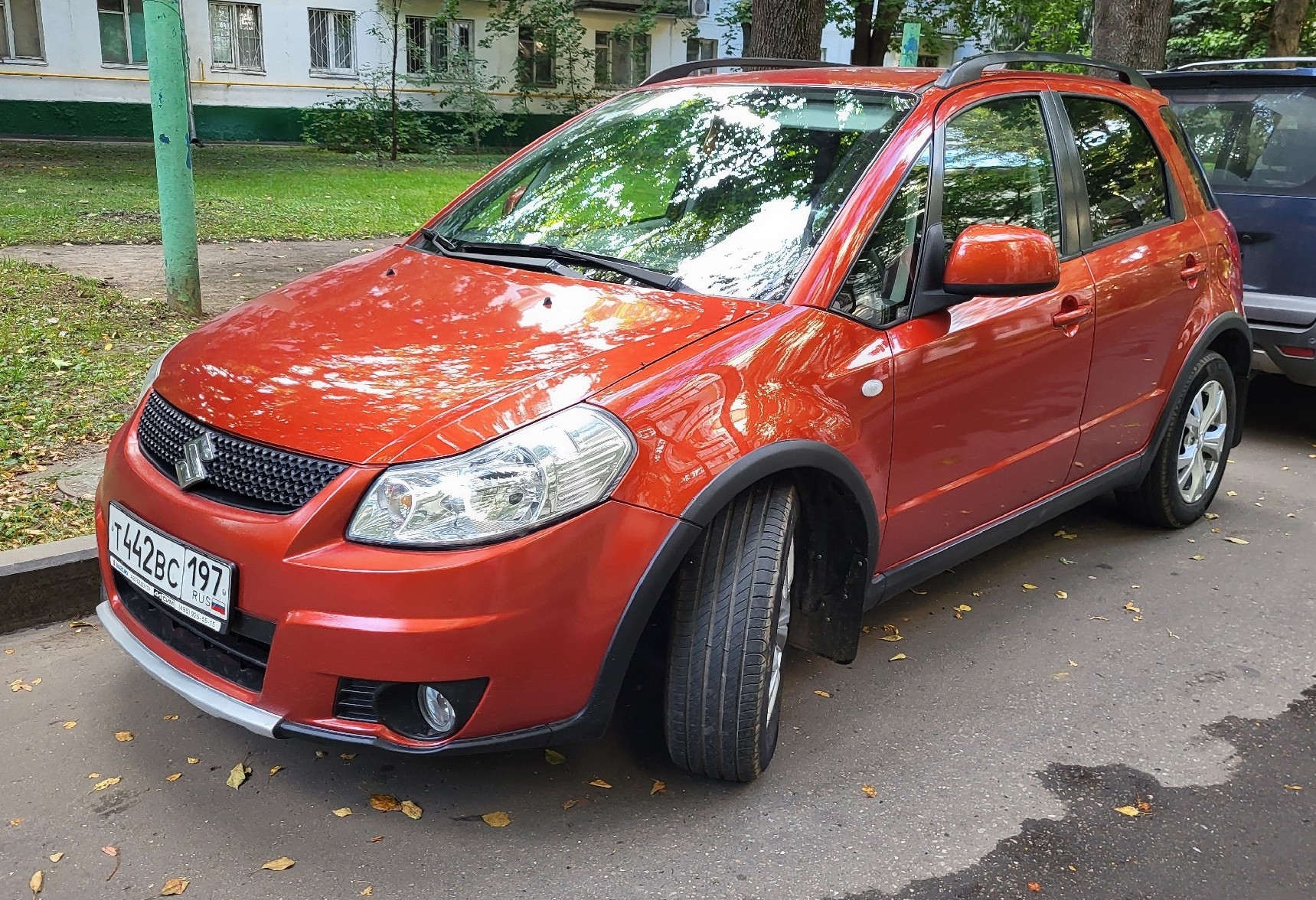 Аренда suzuki sx4 эконом класса 2010 года в городе Москва Каширская от 2300 руб./сутки, передний привод, двигатель: бензин, объем 1.6 литров, ОСАГО (Впишу в полис), без водителя, недорого, вид 2 - RentRide