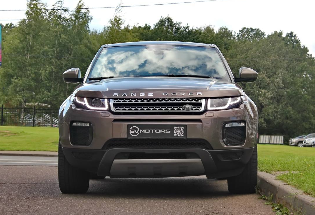 Аренда land-rover range-rover-evoque стандарт класса 2017 года в городе Москва Трубная от 4800 руб./сутки, полный привод, двигатель: дизель, объем 2 литра, каско (Мультидрайв), ОСАГО (Впишу в полис), без водителя, недорого - RentRide