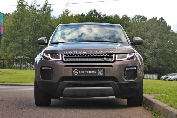 Прокат авто land-rover range-rover-evoque стандарт класса 2017 года в городе Москва Трубная от 4800 руб./сутки, полный привод, двигатель: дизель, объем 2 литра, каско (Мультидрайв), ОСАГО (Впишу в полис), без водителя, недорого - RentRide