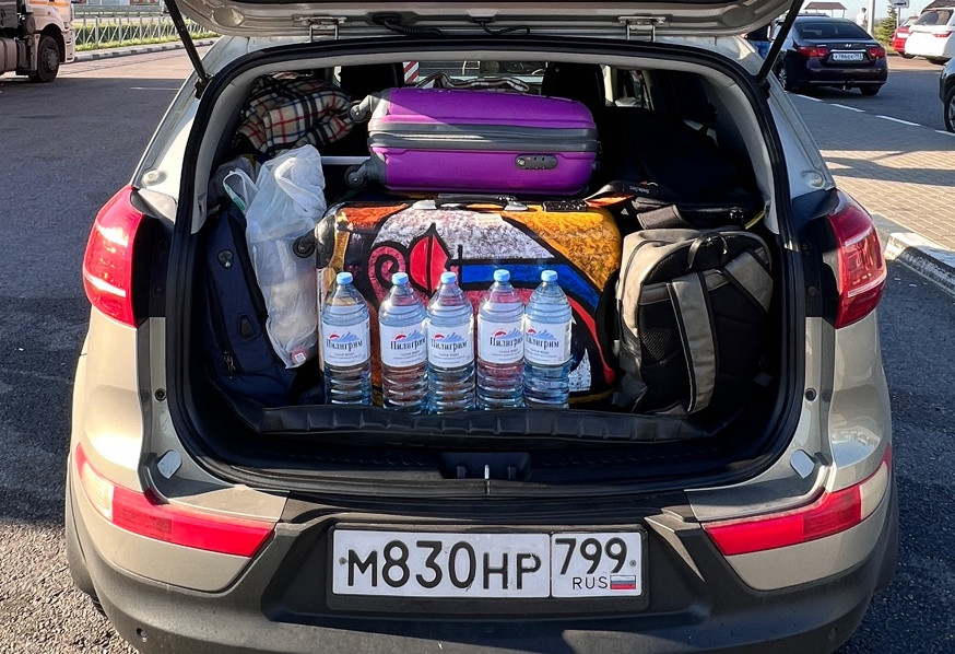 Аренда kia sportage эконом класса 2014 года в городе Москва Каширская от 2400 руб./сутки, полный привод, двигатель: дизель, объем 2 литра, ОСАГО (Мультидрайв), без водителя, недорого, вид 2 - RentRide