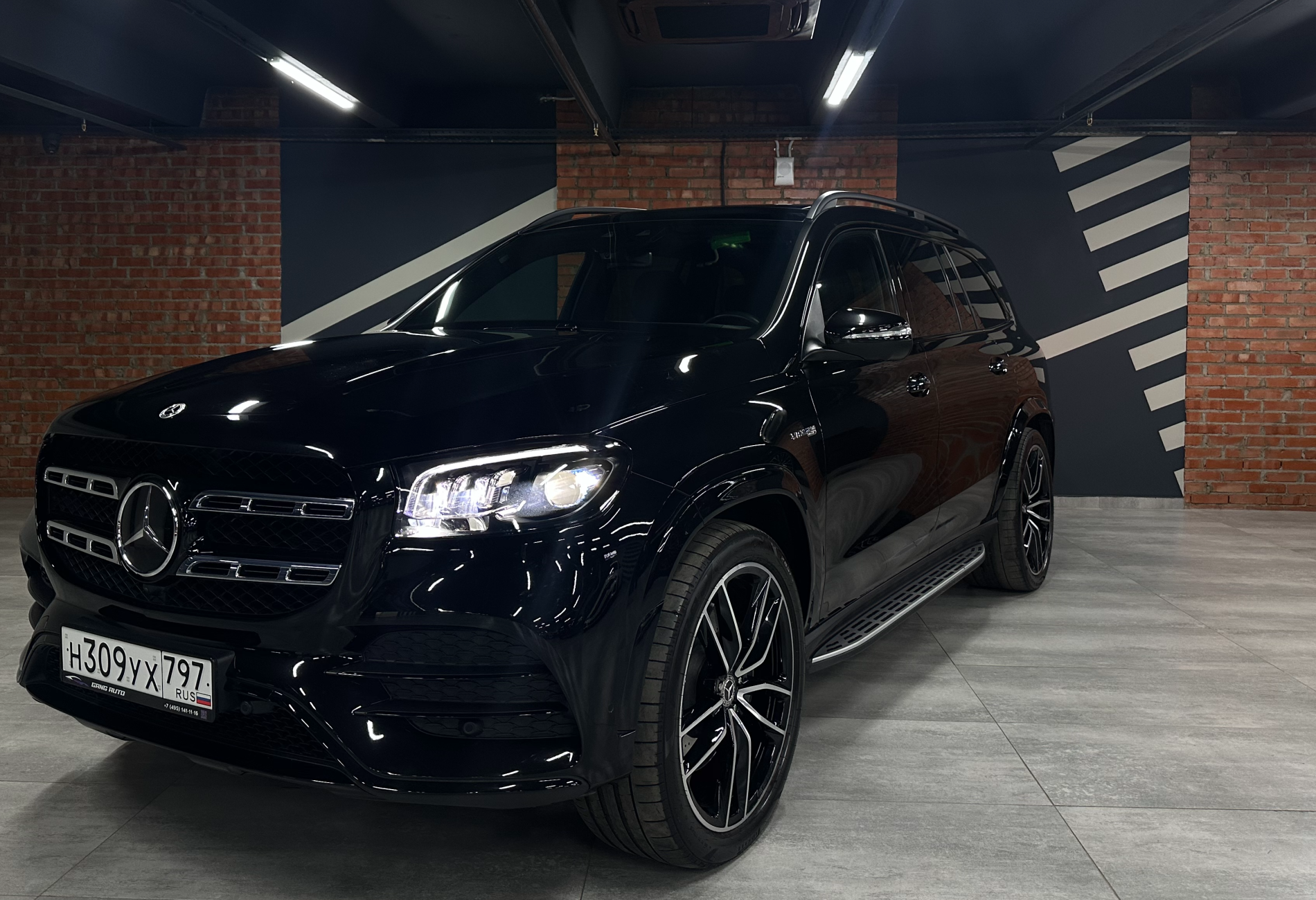 Аренда mercedes-benz gls премиум класса 2023 года в городе Москва Выхино от 20240 руб./сутки, полный привод, двигатель: бензин, объем 4 литра, каско (Мультидрайв), ОСАГО (Мультидрайв), без водителя, недорого - RentRide
