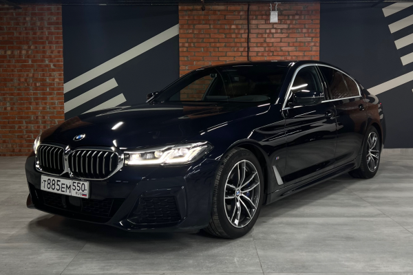 Прокат авто bmw 5-serii бизнес класса 2021 года в городе Москва Выхино от 9520 руб./сутки, передний привод, двигатель: бензин, объем 2 литра, каско (Мультидрайв), ОСАГО (Мультидрайв), без водителя, недорого - RentRide