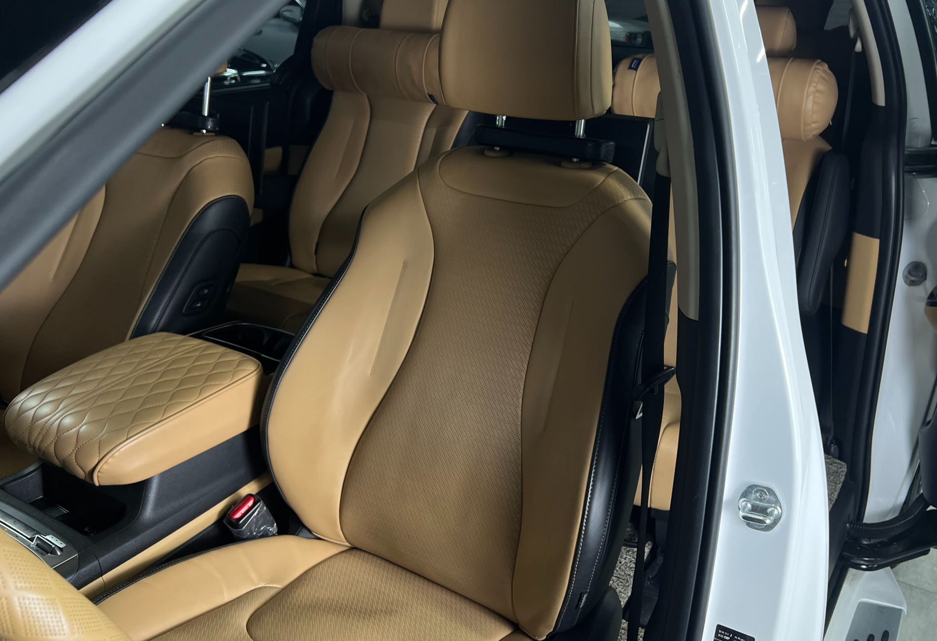 Аренда kia carnival бизнес класса 2020 года в городе Москва Выхино от 8400 руб./сутки, передний привод, двигатель: дизель, объем 2.2 литра, каско (Мультидрайв), ОСАГО (Мультидрайв), без водителя, недорого, вид 7 - RentRide