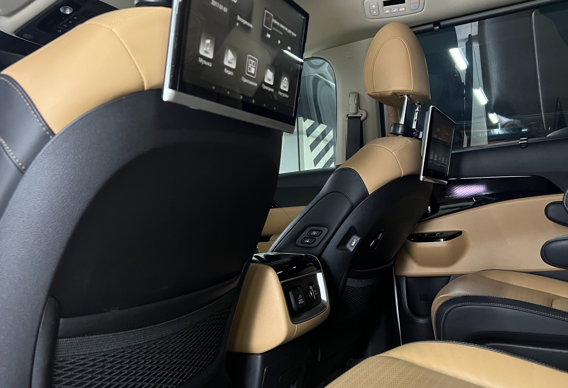 Аренда kia carnival бизнес класса 2020 года в городе Москва Выхино от 8400 руб./сутки, передний привод, двигатель: дизель, объем 2.2 литра, каско (Мультидрайв), ОСАГО (Мультидрайв), без водителя, недорого, вид 8 - RentRide