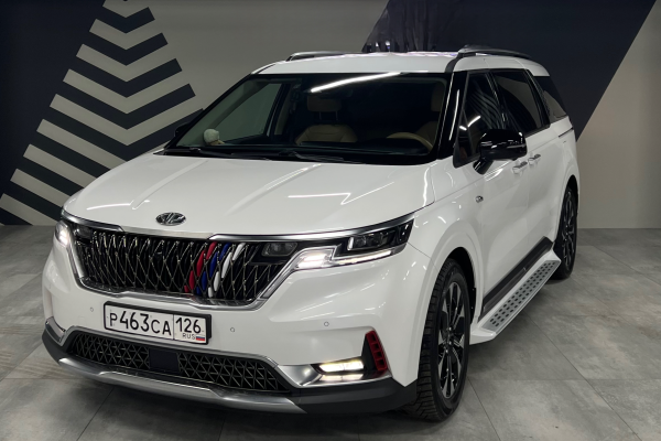 Прокат авто kia carnival бизнес класса 2020 года в городе Москва Выхино от 8400 руб./сутки, передний привод, двигатель: дизель, объем 2.2 литра, каско (Мультидрайв), ОСАГО (Мультидрайв), без водителя, недорого - RentRide