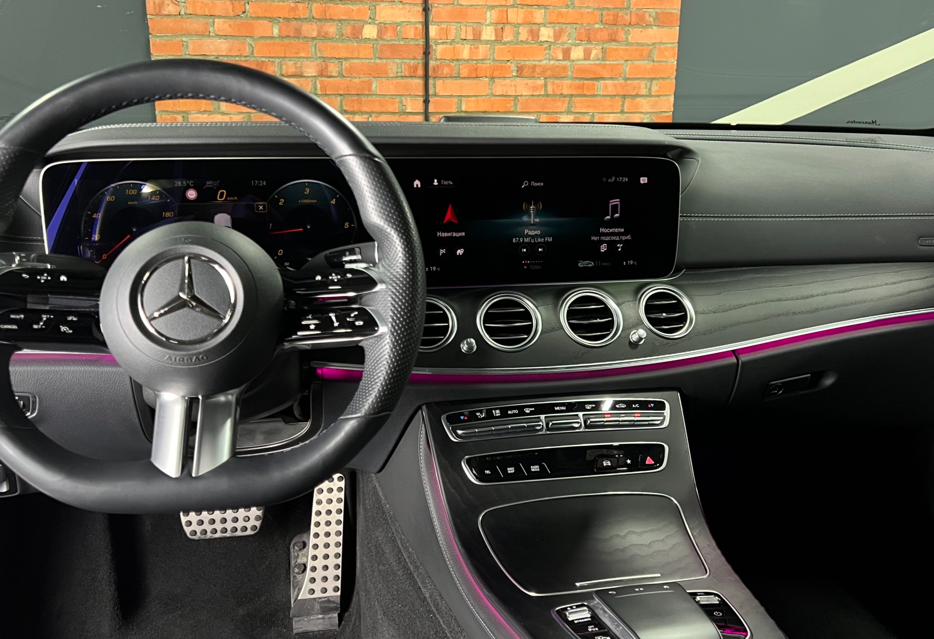 Аренда mercedes-benz e-klass бизнес класса 2021 года в городе Москва Выхино от 8720 руб./сутки, полный привод, двигатель: дизель, объем 2 литра, каско (Мультидрайв), ОСАГО (Мультидрайв), без водителя, недорого, вид 6 - RentRide