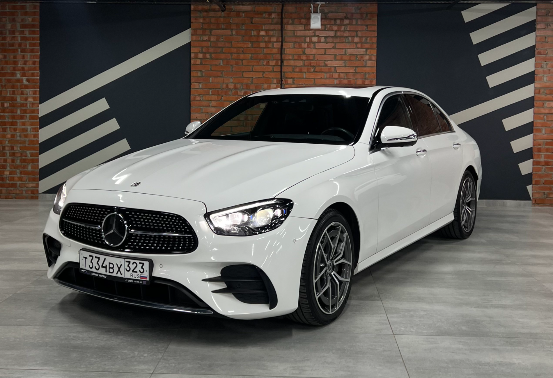 Аренда mercedes-benz e-klass бизнес класса 2021 года в городе Москва Выхино от 8720 руб./сутки, полный привод, двигатель: дизель, объем 2 литра, каско (Мультидрайв), ОСАГО (Мультидрайв), без водителя, недорого - RentRide