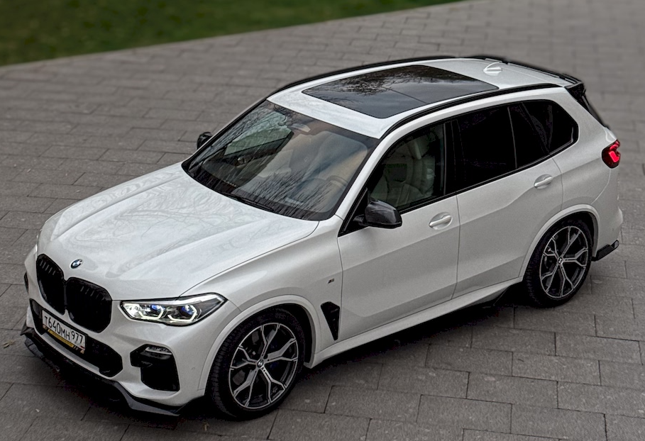 Аренда bmw x5 премиум класса 2021 года в городе Москва Филатов луг от 16000 руб./сутки, полный привод, двигатель: бензин, объем 3 литра, каско (Мультидрайв), ОСАГО (Мультидрайв), без водителя, недорого, вид 9 - RentRide