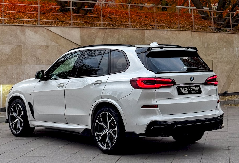 Аренда bmw x5 премиум класса 2021 года в городе Москва Филатов луг от 16000 руб./сутки, полный привод, двигатель: бензин, объем 3 литра, каско (Мультидрайв), ОСАГО (Мультидрайв), без водителя, недорого, вид 11 - RentRide