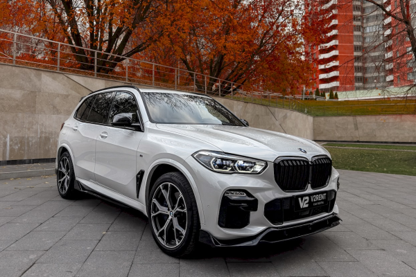 Прокат авто bmw x5 премиум класса 2021 года в городе Москва Филатов луг от 16000 руб./сутки, полный привод, двигатель: бензин, объем 3 литра, каско (Мультидрайв), ОСАГО (Мультидрайв), без водителя, недорого - RentRide