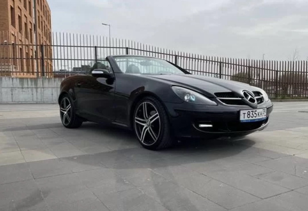 Аренда mercedes-benz slk-klass комфорт класса 2006 года в городе Москва от 3992 руб./сутки, передний привод, двигатель: бензин, объем 1.8 литров, ОСАГО (Мультидрайв), без водителя, недорого, вид 5 - RentRide