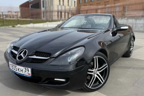 Прокат авто mercedes-benz slk-klass комфорт класса 2006 года в городе Калининград от 4792 руб./сутки, передний привод, двигатель: бензин, объем 1.8 литров, ОСАГО (Мультидрайв), без водителя, недорого - RentRide