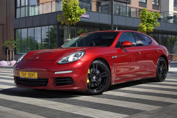 Прокат авто porsche panamera премиум класса 2014 года в городе Калининград от 9592 руб./сутки, передний привод, двигатель: бензин, объем 3.6 литров, ОСАГО (Мультидрайв), без водителя, недорого - RentRide