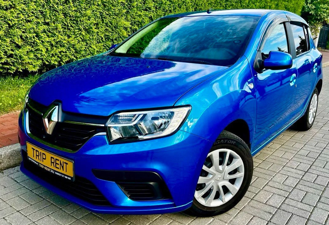 Аренда renault sandero эконом класса 2021 года в городе Москва от 2632 руб./сутки, передний привод, двигатель: бензин, объем 1.6 литров, ОСАГО (Мультидрайв), без водителя, недорого - RentRide