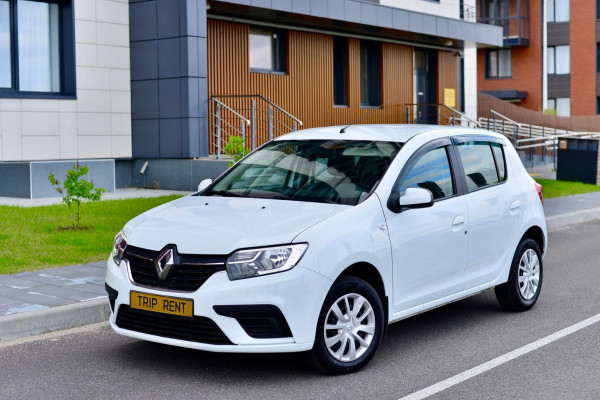 Прокат авто renault sandero эконом класса 2021 года в городе Калининград от 2632 руб./сутки, передний привод, двигатель: бензин, объем 1.6 литров, ОСАГО (Мультидрайв), без водителя, недорого - RentRide