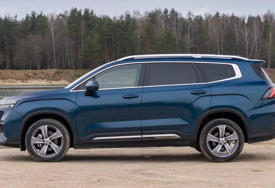 Аренда geely geely бизнес класса 2024 года в городе Москва Таганская от 7900 руб./сутки, передний привод, двигатель: бензин, объем 2 литра, каско (Мультидрайв), ОСАГО (Мультидрайв), без водителя, недорого, вид 2 - RentRide