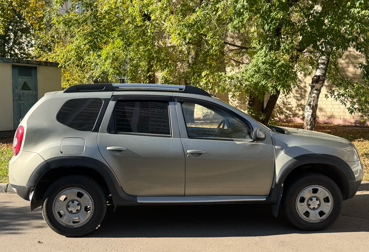 Аренда renault duster эконом класса 2012 года в городе Москва Бабушкинская от 2160 руб./сутки, полный привод, двигатель: бензин, объем 2 литра, ОСАГО (Впишу в полис), без водителя, недорого - RentRide