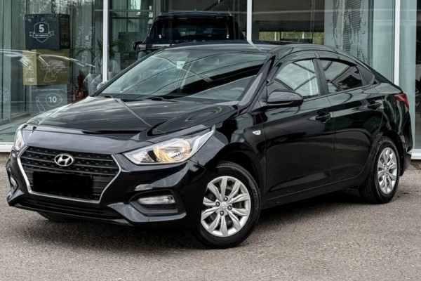 Прокат авто hyundai solaris 2018 года в городе Москва ВДНХ от 1790 руб./сутки, передний привод, двигатель: бензин, объем 1.6 литров, ОСАГО (Мультидрайв), без водителя, недорого - RentRide