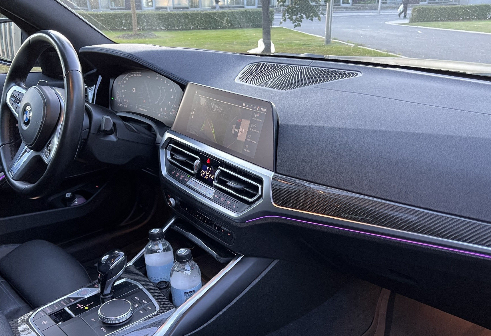 Аренда bmw 3-serii премиум класса 2021 года в городе Москва от 18400 руб./сутки, полный привод, двигатель: бензин, объем 3 литра, ОСАГО (Мультидрайв), без водителя, недорого, вид 3 - RentRide