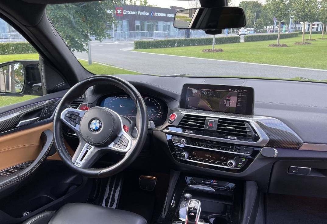 Аренда bmw x3 бизнес класса 2018 года в городе Москва от 25600 руб./сутки, полный привод, двигатель: бензин, объем 3 литра, ОСАГО (Мультидрайв), без водителя, недорого, вид 4 - RentRide