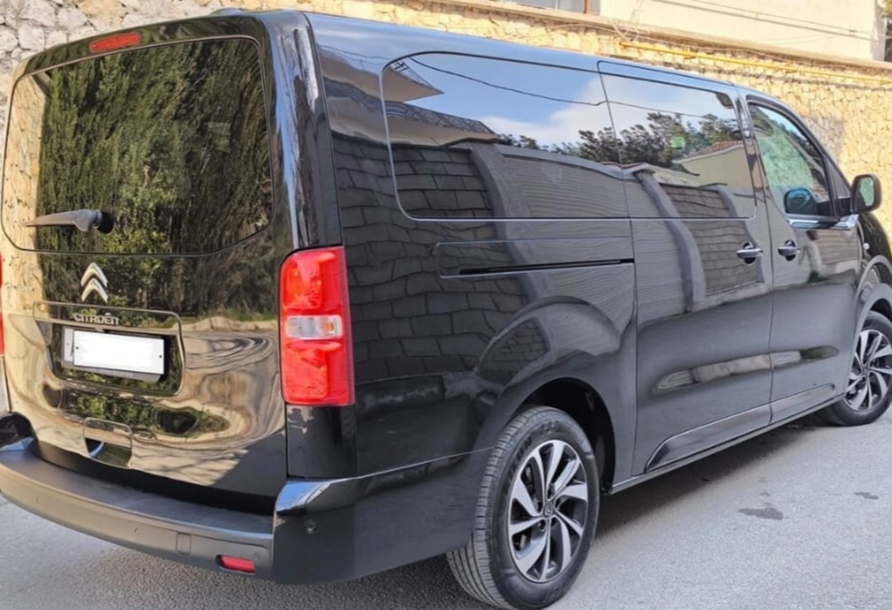 Аренда citroen spacetourer комфорт класса 2022 года в городе Москва Алексеевская от 5200 руб./сутки, передний привод, двигатель: дизель, объем 2 литра, каско (Мультидрайв), ОСАГО (Мультидрайв), без водителя, недорого, вид 2 - RentRide