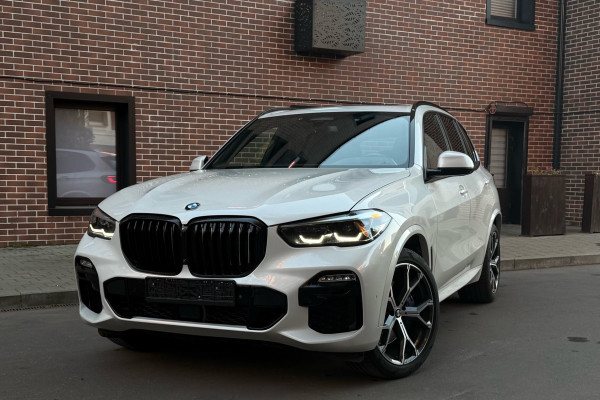 Прокат авто bmw x5 бизнес класса 2021 года в городе Москва Улица 1905 года от 15000 руб./сутки, полный привод, двигатель: бензин, объем 3 литра, ОСАГО (Мультидрайв), без водителя, недорого - RentRide