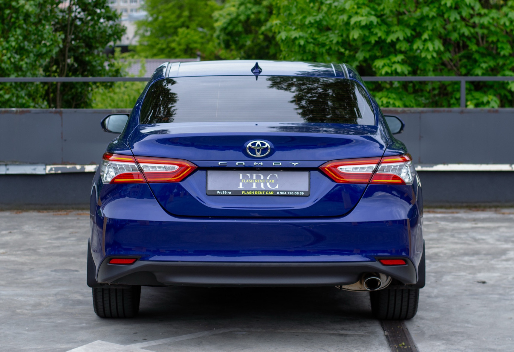 Аренда toyota camry комфорт класса 2021 года в городе Москва от 4792 руб./сутки, передний привод, двигатель: бензин, объем 2.5 литров, каско (Впишу в полис), ОСАГО (Мультидрайв), без водителя, недорого, вид 5 - RentRide