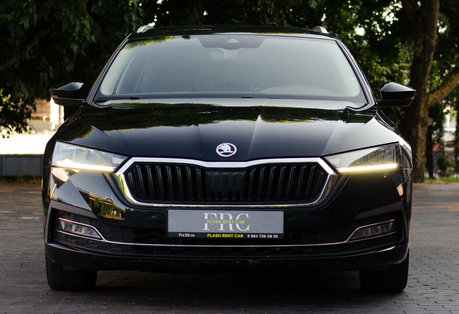 Аренда skoda octavia комфорт класса 2021 года в городе Москва от 3032 руб./сутки, передний привод, двигатель: бензин, объем 1 литр, каско (Впишу в полис), ОСАГО (Мультидрайв), без водителя, недорого, вид 5 - RentRide