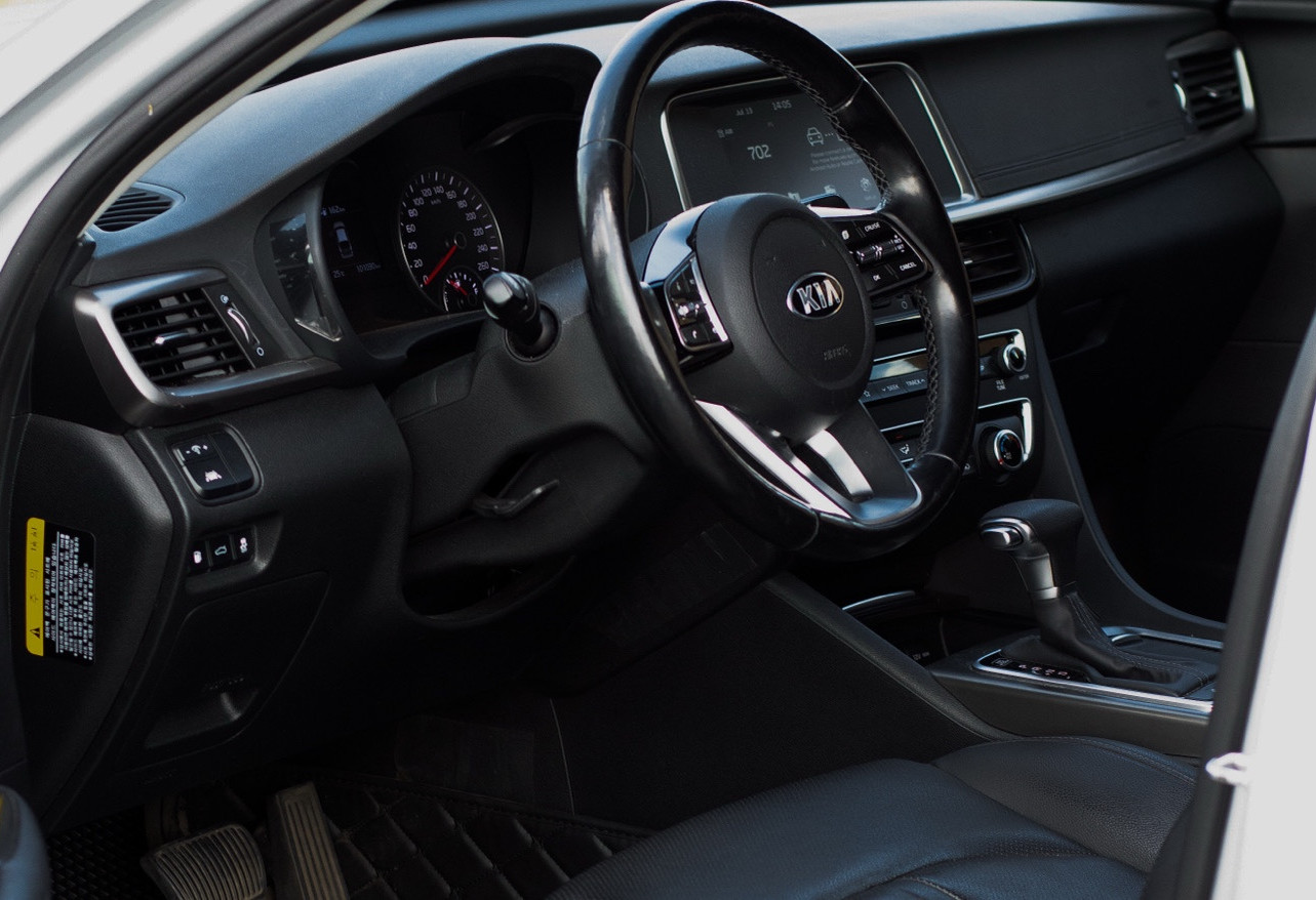 Аренда kia k5 комфорт класса 2019 года в городе Москва от 3592 руб./сутки, передний привод, двигатель: бензин, объем 2.4 литра, каско (Впишу в полис), ОСАГО (Мультидрайв), без водителя, недорого, вид 9 - RentRide