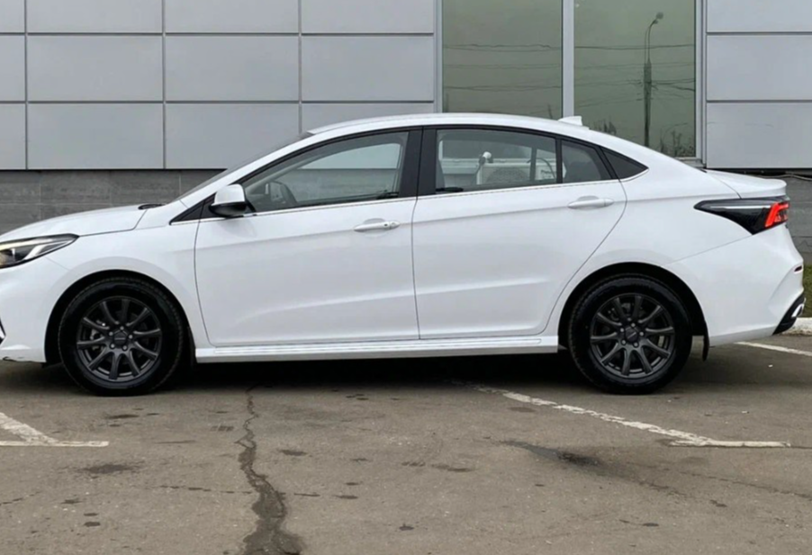 Аренда omoda s5 стандарт класса 2024 года в городе Москва Щукинская от 3000 руб./сутки, передний привод, двигатель: бензин, объем 1.5 литров, каско (Мультидрайв), ОСАГО (Мультидрайв), без водителя, недорого, вид 7 - RentRide