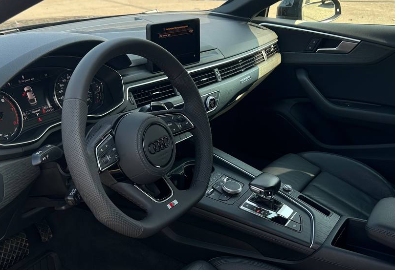 Аренда audi a5 бизнес класса 2019 года в городе Москва ВДНХ от 7920 руб./сутки, полный привод, двигатель: бензин, объем 2 литра, ОСАГО (Впишу в полис), без водителя, недорого, вид 5 - RentRide