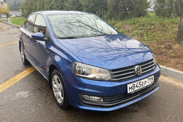 Прокат авто volkswagen polo эконом класса 2018 года в городе Москва Отрадное от 2099 руб./сутки, передний привод, двигатель: бензин, объем 1.6 литров, ОСАГО (Мультидрайв), без водителя, недорого - RentRide