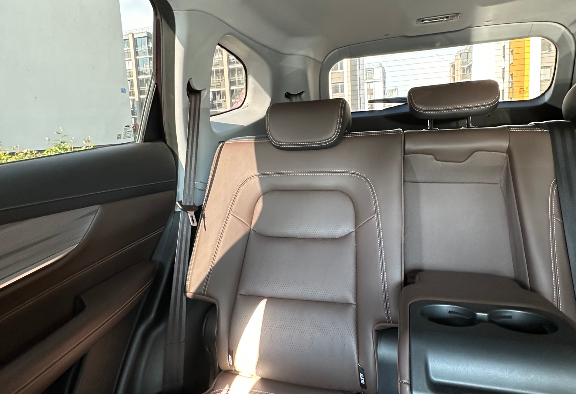 Аренда chery tiggo-8-pro комфорт класса 2023 года в городе Москва Московская от 4800 руб./сутки, передний привод, двигатель: бензин, объем 1.6 литров, каско (Впишу в полис), ОСАГО (Впишу в полис), без водителя, недорого, вид 9 - RentRide