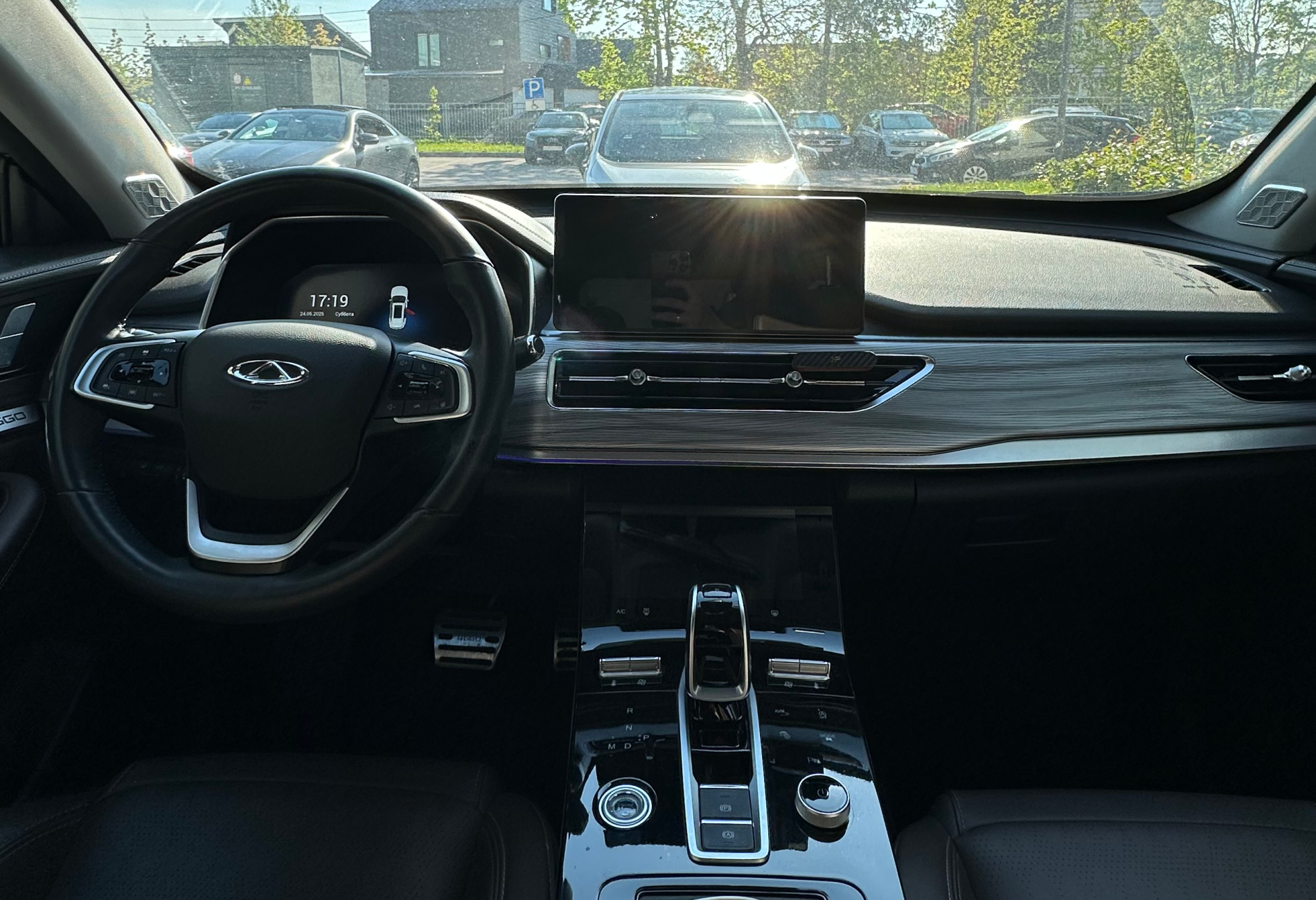 Аренда chery tiggo-8-pro комфорт класса 2023 года в городе Москва Московская от 4800 руб./сутки, передний привод, двигатель: бензин, объем 1.6 литров, каско (Впишу в полис), ОСАГО (Впишу в полис), без водителя, недорого, вид 6 - RentRide