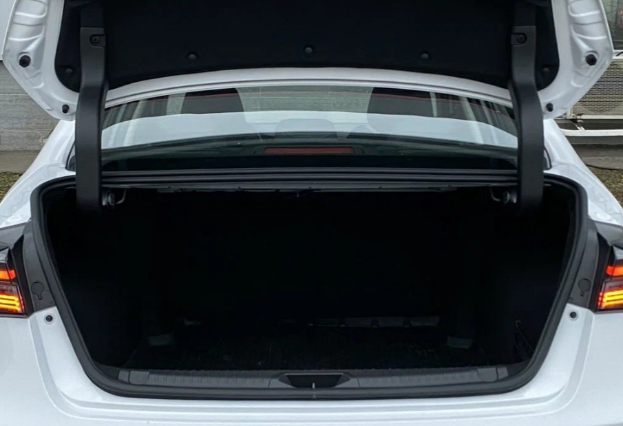 Аренда omoda s5 стандарт класса 2024 года в городе Москва Щукинская от 3000 руб./сутки, передний привод, двигатель: бензин, объем 1.5 литров, каско (Мультидрайв), ОСАГО (Мультидрайв), без водителя, недорого, вид 10 - RentRide