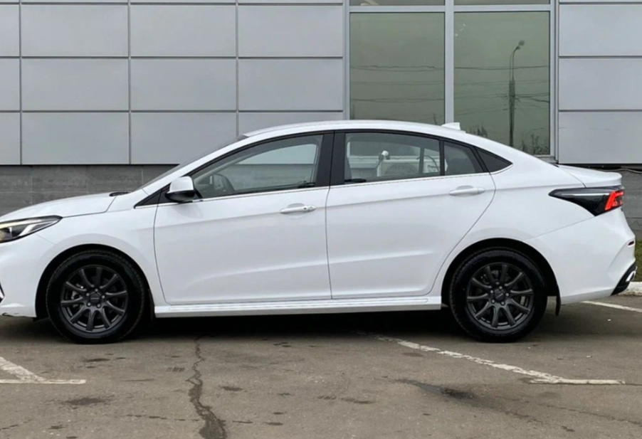 Аренда omoda s5 стандарт класса 2024 года в городе Москва Щукинская от 3000 руб./сутки, передний привод, двигатель: бензин, объем 1.5 литров, каско (Мультидрайв), ОСАГО (Мультидрайв), без водителя, недорого, вид 8 - RentRide