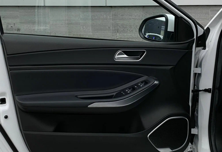 Аренда omoda s5 стандарт класса 2024 года в городе Москва Чертановская от 3000 руб./сутки, передний привод, двигатель: бензин, объем 1.5 литров, каско (Мультидрайв), ОСАГО (Мультидрайв), без водителя, недорого, вид 16 - RentRide