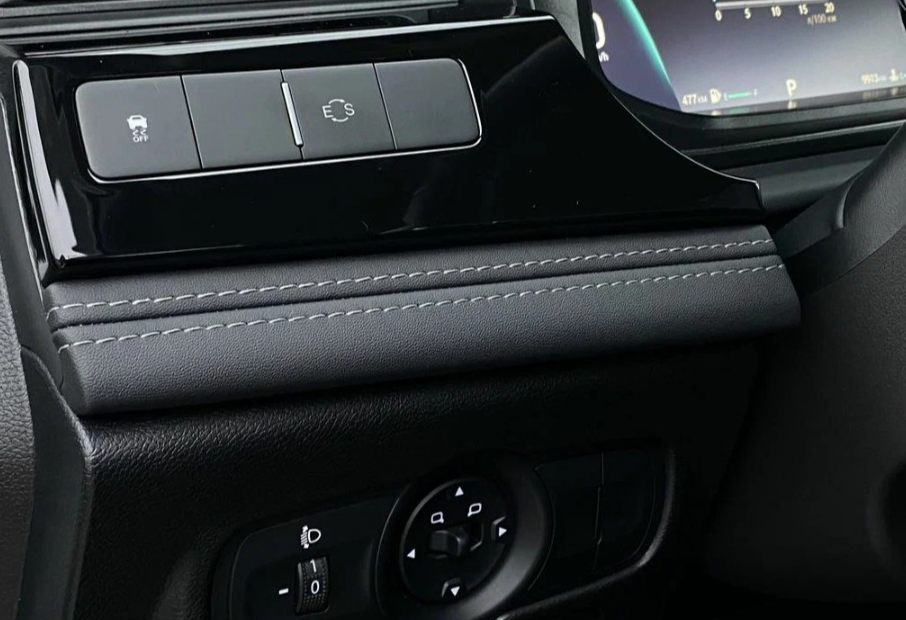 Аренда omoda s5 стандарт класса 2024 года в городе Москва Щукинская от 3000 руб./сутки, передний привод, двигатель: бензин, объем 1.5 литров, каско (Мультидрайв), ОСАГО (Мультидрайв), без водителя, недорого, вид 17 - RentRide